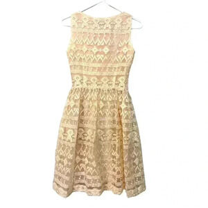 Serginneti pale peach summer tea dress, fully lined w a stiff tulle lace overlay